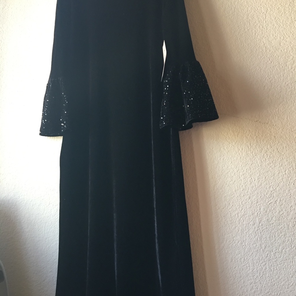 NWT Black velvet dress
